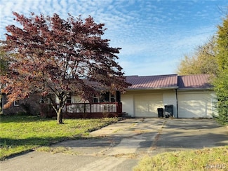 100 Summit St, Matthews, MO 63867