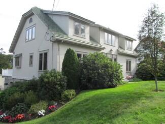 990 Sawyer St, South Portland, ME 04106