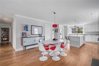 40 Kettle Point Ave, East Providence, RI 02914