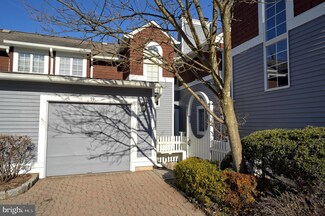 19 Railroad Place, Pennington, NJ 08534