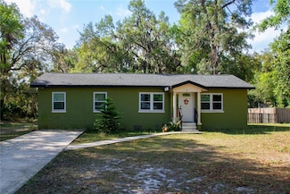 9 Lake Dr, Debary, FL 32713