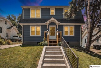4917 William St, Omaha, NE 68106