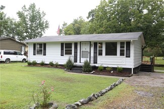 124 N Sylvan Rd, Waverly, VA 23890