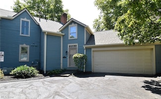 38 Hudson Common Dr, Hudson, OH 44236