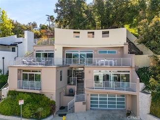 11698 Picturesque Dr, Studio City, CA 91604