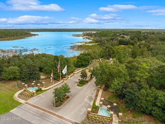 12815 Lake Merial Strand Dr, Southport, FL 32409