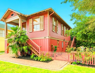 1411 13th St, Galveston, TX 77550