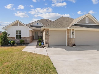 3360 Canadian Trails Ct, Noble, OK 73068
