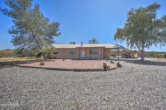 2627 W Buckskin Trail, New River, AZ 85087
