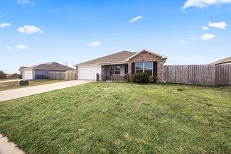705 NW 70th Ave, Bella Vista, AR 72713