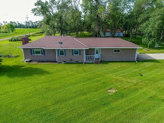 49087 State Highway 28, Morris, MN 56267