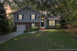 6405 Riegelwood St, Fayetteville, NC 28314