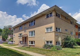 2246 S 17th Ave Unit 2W, North Riverside, IL 60546