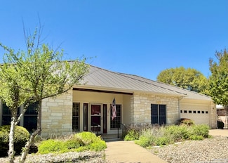 802 Avenue C, Fredericksburg, TX 78624