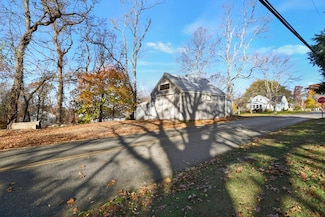 246 Chestnut St, Rehoboth, MA 02769