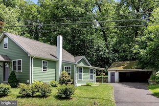 115 S Chestnut St, Elverson, PA 19520