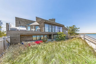 393 Cranberry Hole Rd, Amagansett, NY 11930