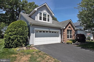 36 Symphony Ave, Bayville, NJ 08721