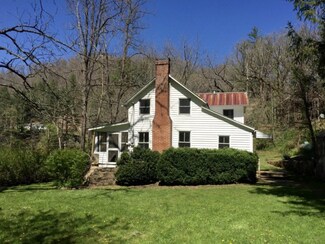 197 Nicholson Cove Rd, Cullowhee, NC 28723