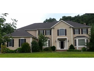 198 Sylvan Ct, Saunderstown, RI 02874