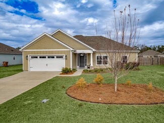 34 London Cir, Crawfordville, FL 32327
