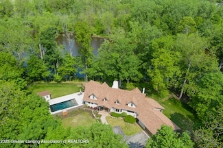 12855 Oneida Woods Trail, Grand Ledge, MI 48837