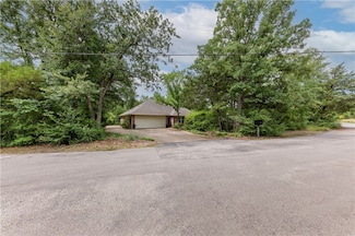 2020 Carter Lake Dr, College Station, TX 77845