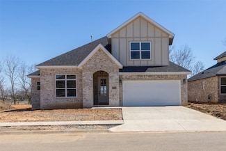 1050 Whistler St, Centerton, AR 72719