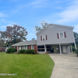 2803 Jackson Dr, Greenville, NC 27858