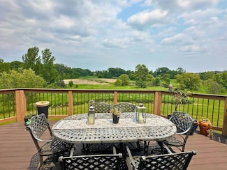 5250 Yvette St, Loretto, MN 55357