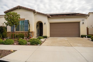 425 Eureka Dr, Santa Paula, CA 93060