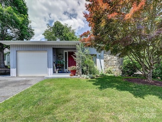 110 Aurora Dr, Asheville, NC 28805