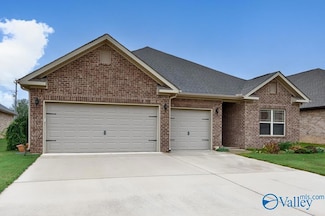 2505 W Winfield Cir SW, Huntsville, AL 35803