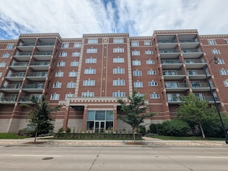 650 S River Rd Unit 5, Des Plaines, IL 60016