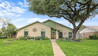 1913 J Pearce Dr, Richardson, TX 75081