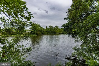 1 Kendall Blvd, Oaklyn, NJ 08107