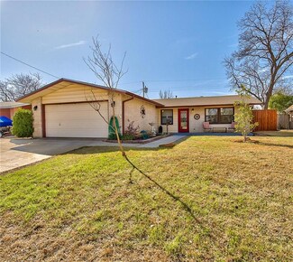 2310 Briarwood Ln, Carrollton, TX 75006