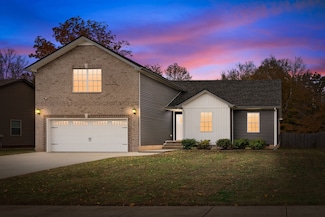 2336 Colston Dr, Clarksville, TN 37042