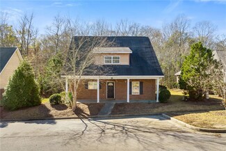 807 W Longleaf Dr Unit 18, Auburn, AL 36832