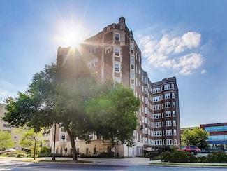 6342 N Sheridan Rd Unit 5B, Chicago, IL 60660