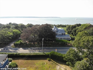 5 Temahigan Ave, Oak Bluffs, MA 02568