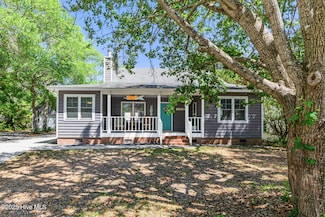 116 SE 20th St, Oak Island, NC 28465