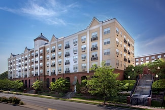 100 Glen St Unit N2315, Glen Cove, NY 11542