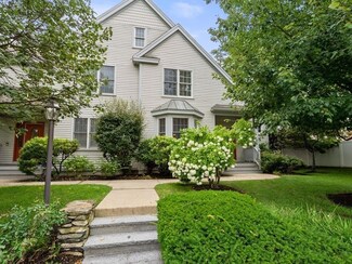 1111 Beacon St Unit 5, Newton Highlands, MA 02461