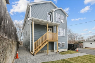 284 High St, Woonsocket, RI 02895