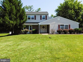 206 Bunting Cir, Norristown, PA 19403