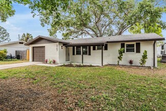3707 14th Ave SE, Largo, FL 33771