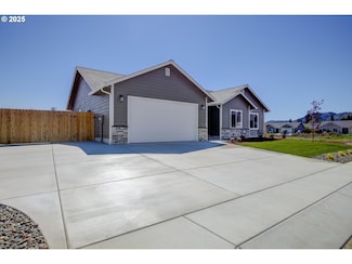 113 Citation Ct, Winston, OR 97496