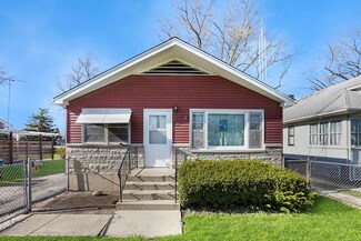 1524 Liberty St, Aurora, IL 60505