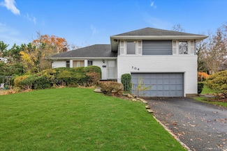 104 Olive Ln, New Hyde Park, NY 11040